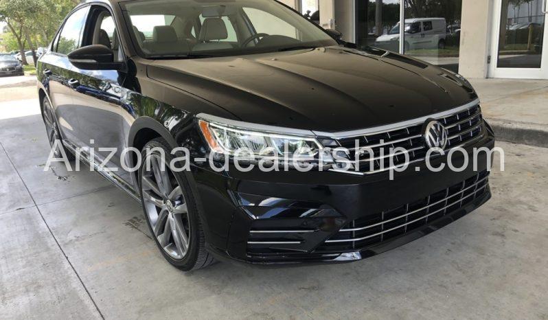 2018 Volkswagen Passat 2.0T R-Line full