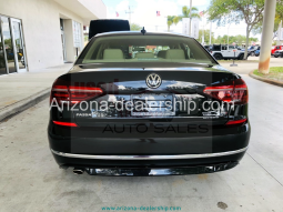 2018 Volkswagen Passat 2.0T R-Line full