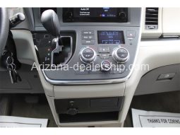 2015 Toyota Sienna LE 8-PASSENGER full