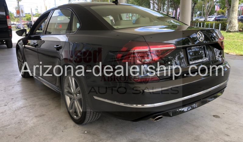 2018 Volkswagen Passat 2.0T R-Line full