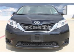 2015 Toyota Sienna LE 8-PASSENGER full