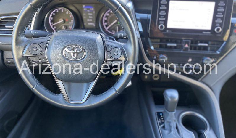 2022 Toyota Camry SE full