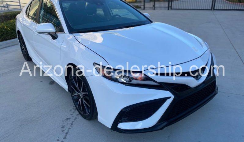 2022 Toyota Camry SE full