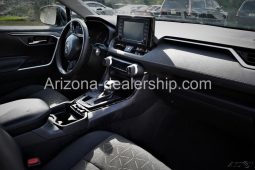 2021 Toyota RAV4 XLE full