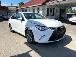 2017 Toyota Camry XLE full