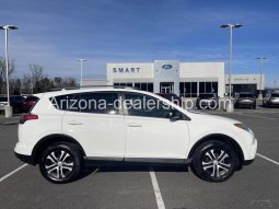 2018 Toyota RAV4 LE full