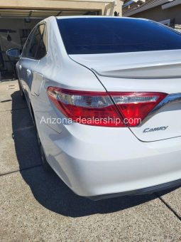 2017 Toyota Camry SE full