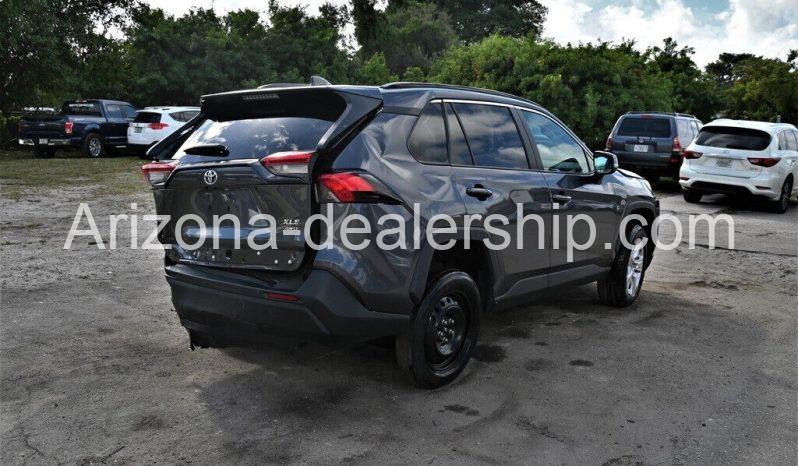 2021 Toyota RAV4 XLE full