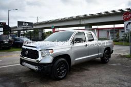 2015 Toyota Tundra SR5 4.6L V8 Double Cab 2WD full