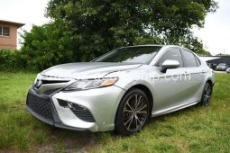 2018 Toyota Camry SE full