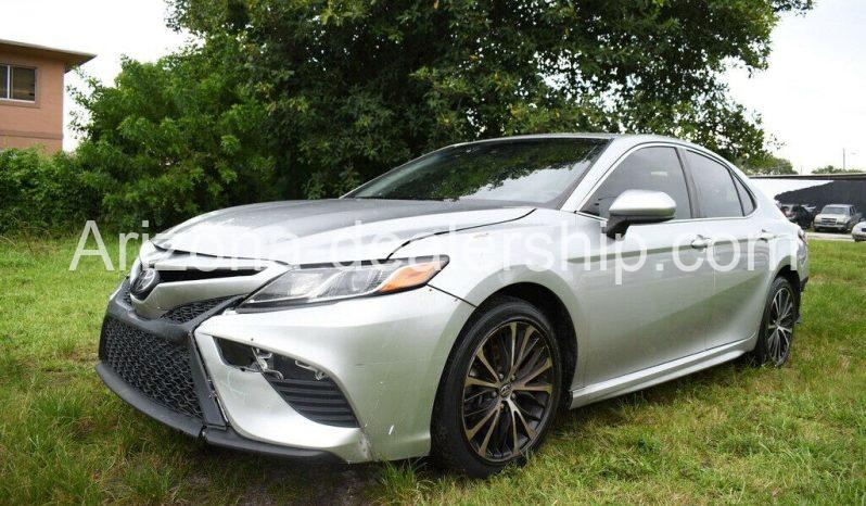 2018 Toyota Camry SE full