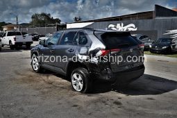 2021 Toyota RAV4 XLE full