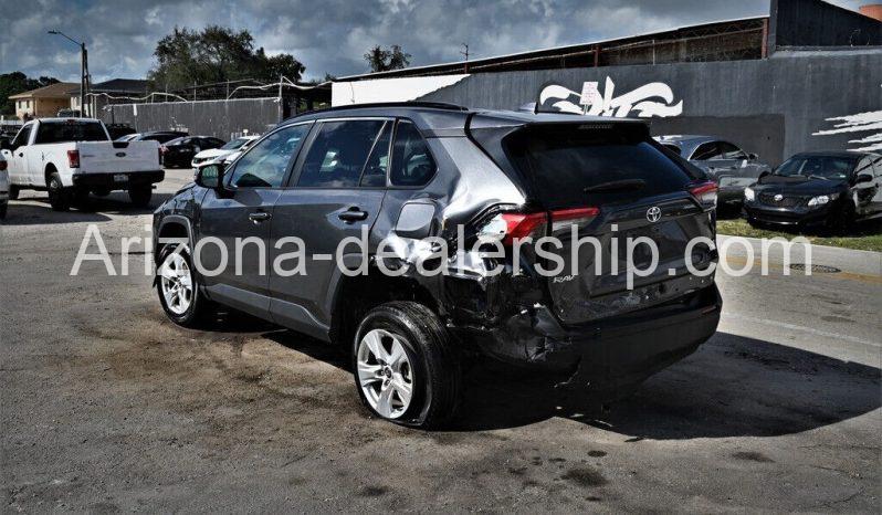 2021 Toyota RAV4 XLE full