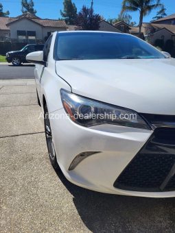 2017 Toyota Camry SE full