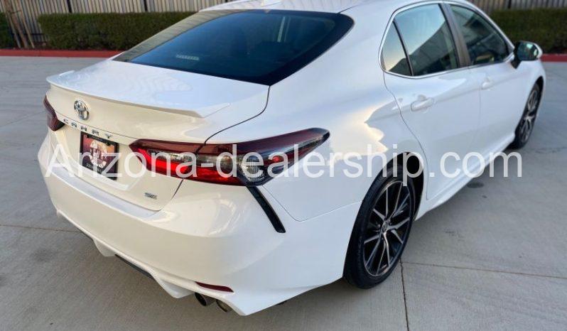 2022 Toyota Camry SE full