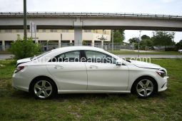 2017 Mercedes-Benz CLA-Class CLA250 full