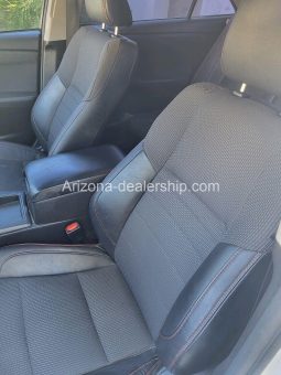 2017 Toyota Camry SE full