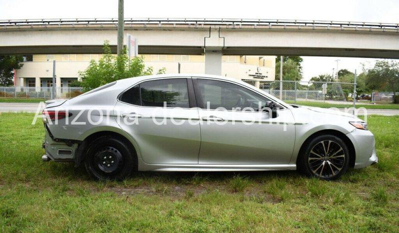 2018 Toyota Camry SE full