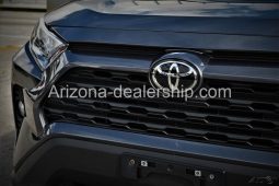 2021 Toyota RAV4 XLE full