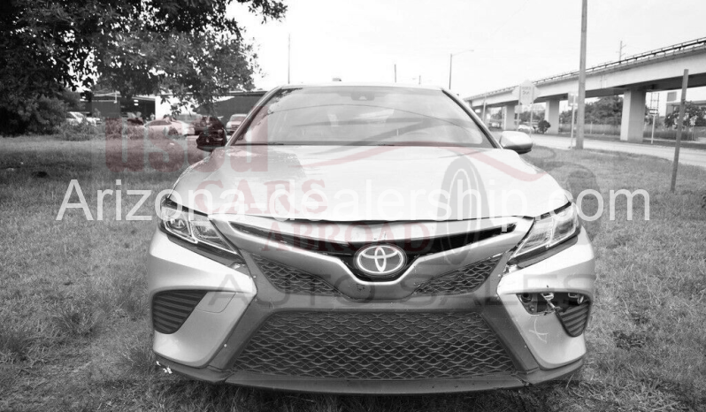 2018 Toyota Camry SE full