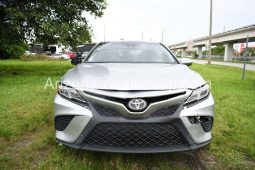 2018 Toyota Camry SE full