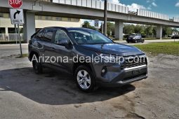 2021 Toyota RAV4 XLE full