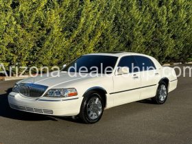 2003 Lincoln Town Car Signature