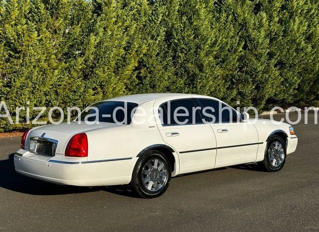 2003 Lincoln Town Car Signature full