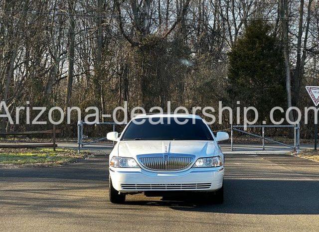 2003 Lincoln Town Car Signature full