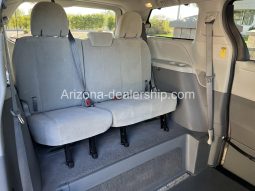 2014 Toyota Sienna LE Power Side-Entry full