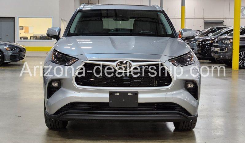 2022 Toyota Highlander XLE full