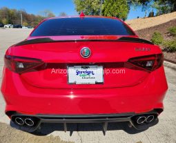 2022 Alfa Romeo Giulia Quadrifoglio full