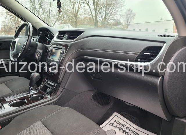 2017 Chevrolet Traverse LT full