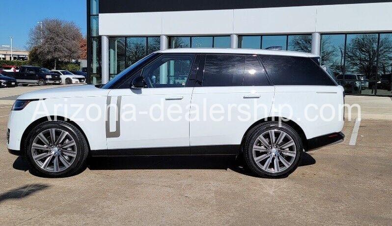 2023 Land Rover Range Rover SE full