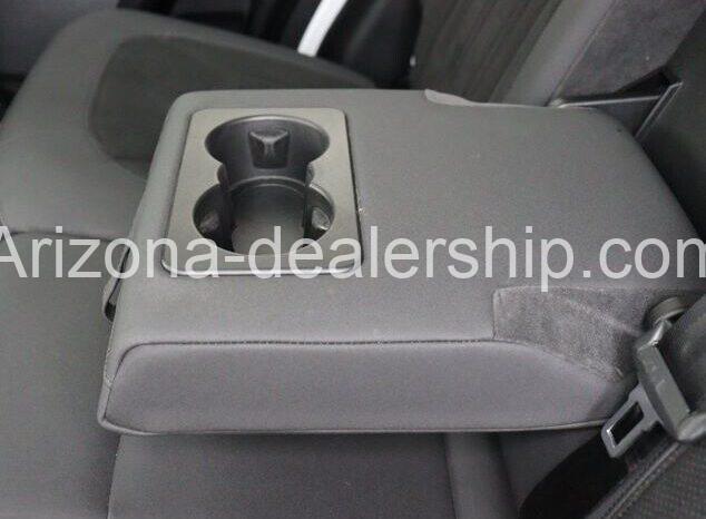 2020 Land Rover Defender SE full