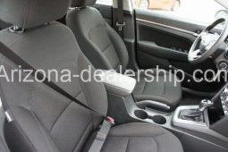 2020 Hyundai Elantra SEL full