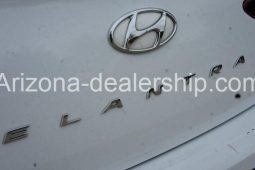 2020 Hyundai Elantra SEL full