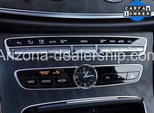 2019 Mercedes-Benz E-Class E 300 full