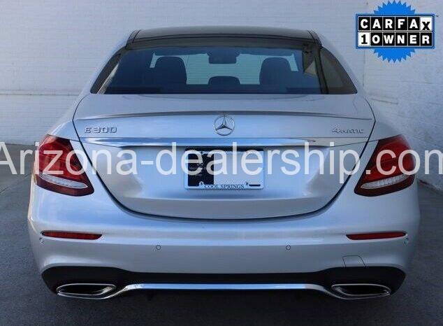 2019 Mercedes-Benz E-Class E 300 full