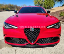 2022 Alfa Romeo Giulia Quadrifoglio full