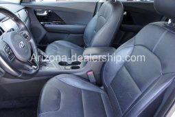 2019 Kia Niro Touring full