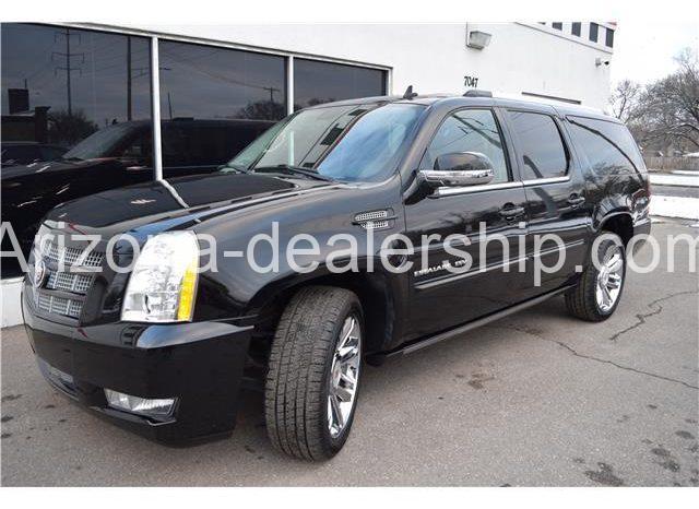 2013 Cadillac Escalade Premium AWD 2keys super clean full