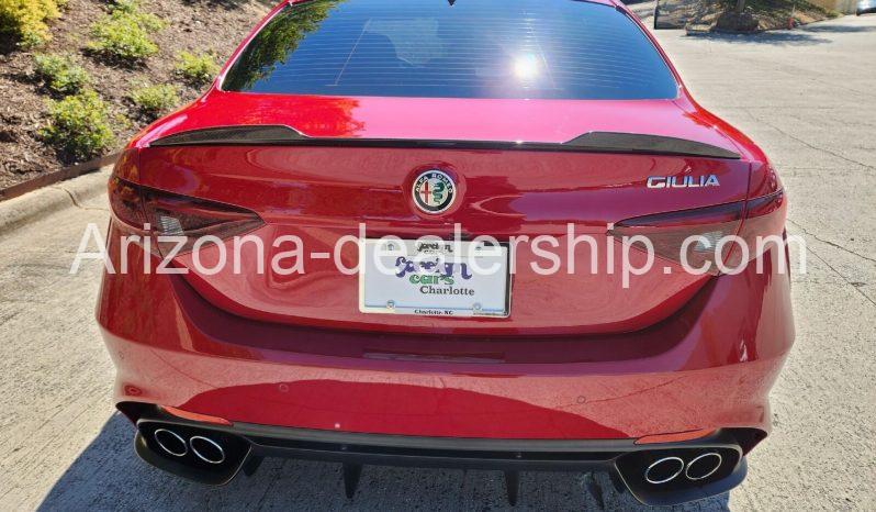 2022 Alfa Romeo Giulia Quadrifoglio full