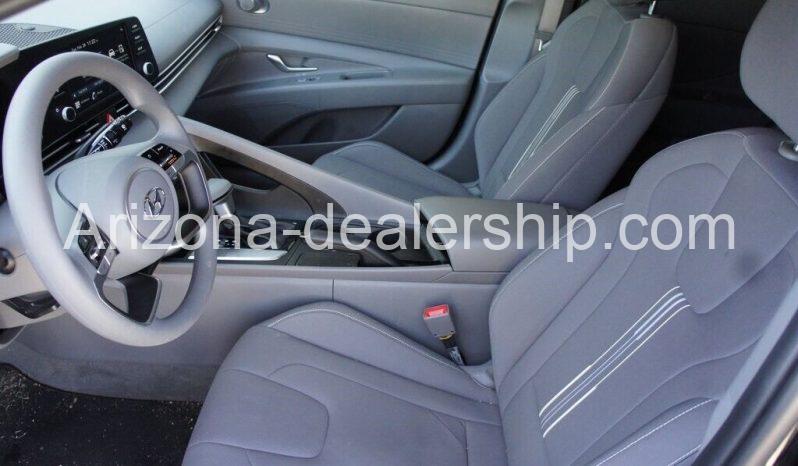 2022 Hyundai Elantra SEL full