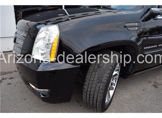 2013 Cadillac Escalade Premium AWD 2keys super clean full