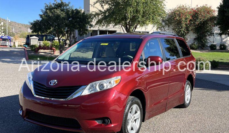 2014 Toyota Sienna LE Power Side-Entry full