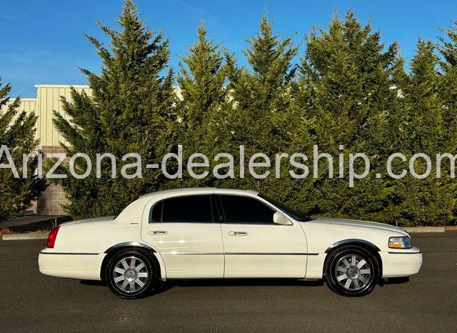 2003 Lincoln Town Car Signature full