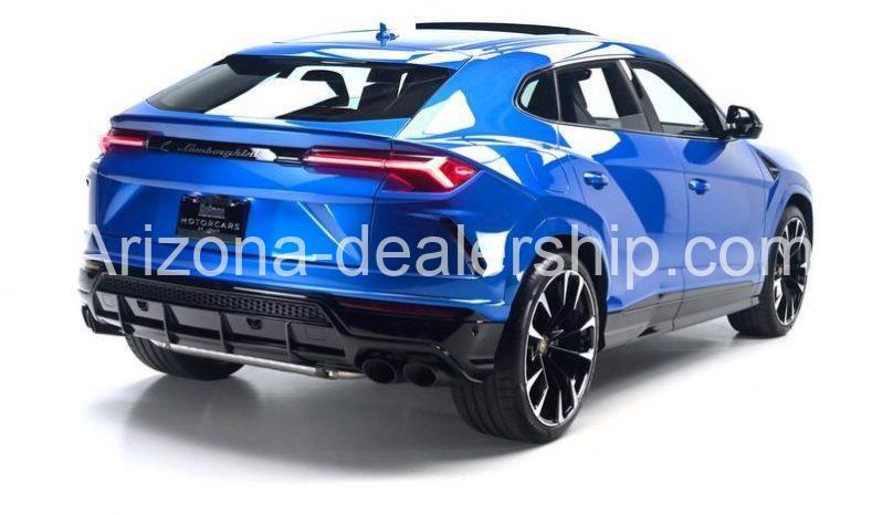 2022 Lamborghini Urus full