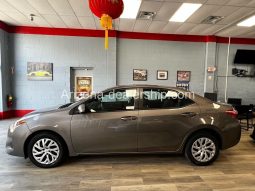 2019 Toyota Corolla LE 4dr Sedan full