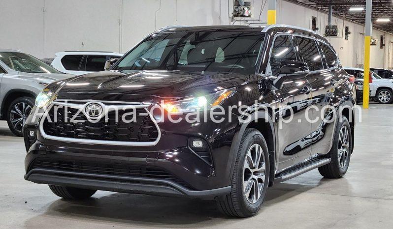 2022 Toyota Highlander XLE full